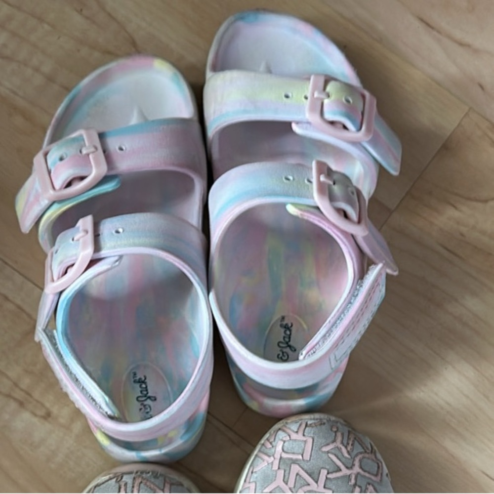 Girls shoes size 9